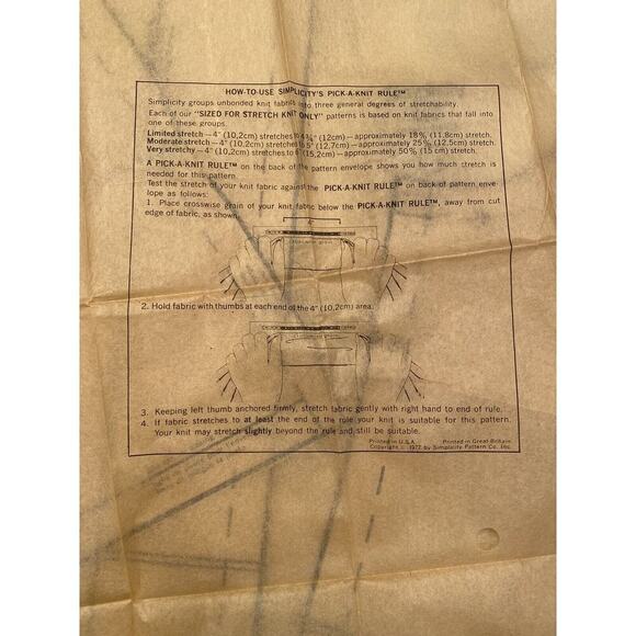 Simplicity Cut Misses Jiffy Knit Pullover Top and Skirt Sizes 10 to 12 No 8162 - Picture 10 of 10